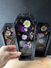Load image into Gallery viewer, Moonshadow coffin