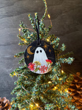 Load image into Gallery viewer, Yuletide Spirit Ornament