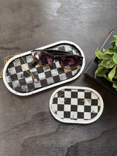 Load image into Gallery viewer, Checkered tray