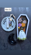 Load image into Gallery viewer, Pre made gift box