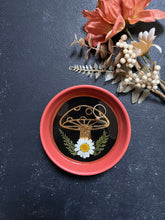 Load image into Gallery viewer, Flora mushroom tray