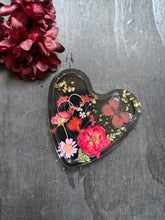 Load image into Gallery viewer, Crimson flutter tray