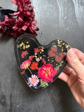 Load image into Gallery viewer, Crimson flutter tray