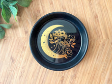 Load image into Gallery viewer, Moon and mushroom tray