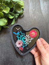 Load image into Gallery viewer, Web of love
