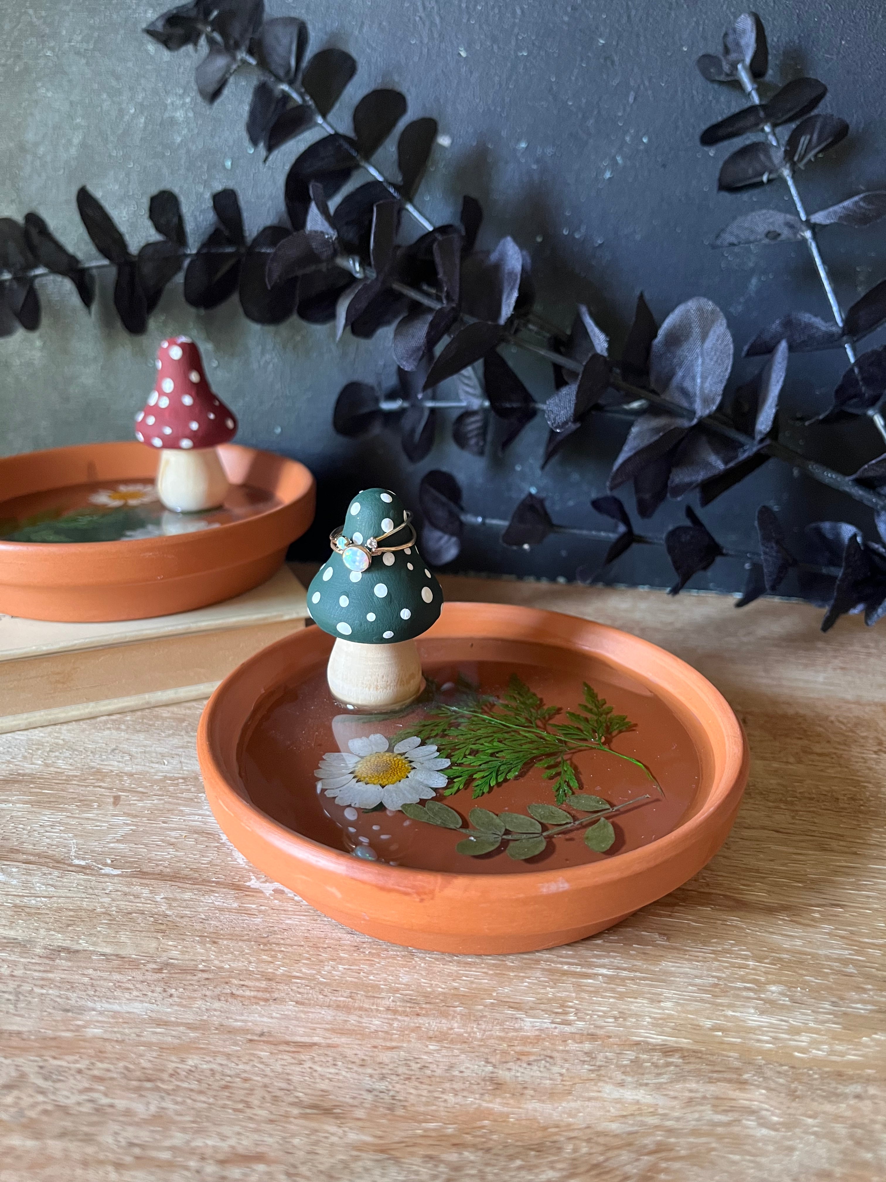 Feya mushroom tray