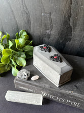 Load image into Gallery viewer, Mini love spell box
