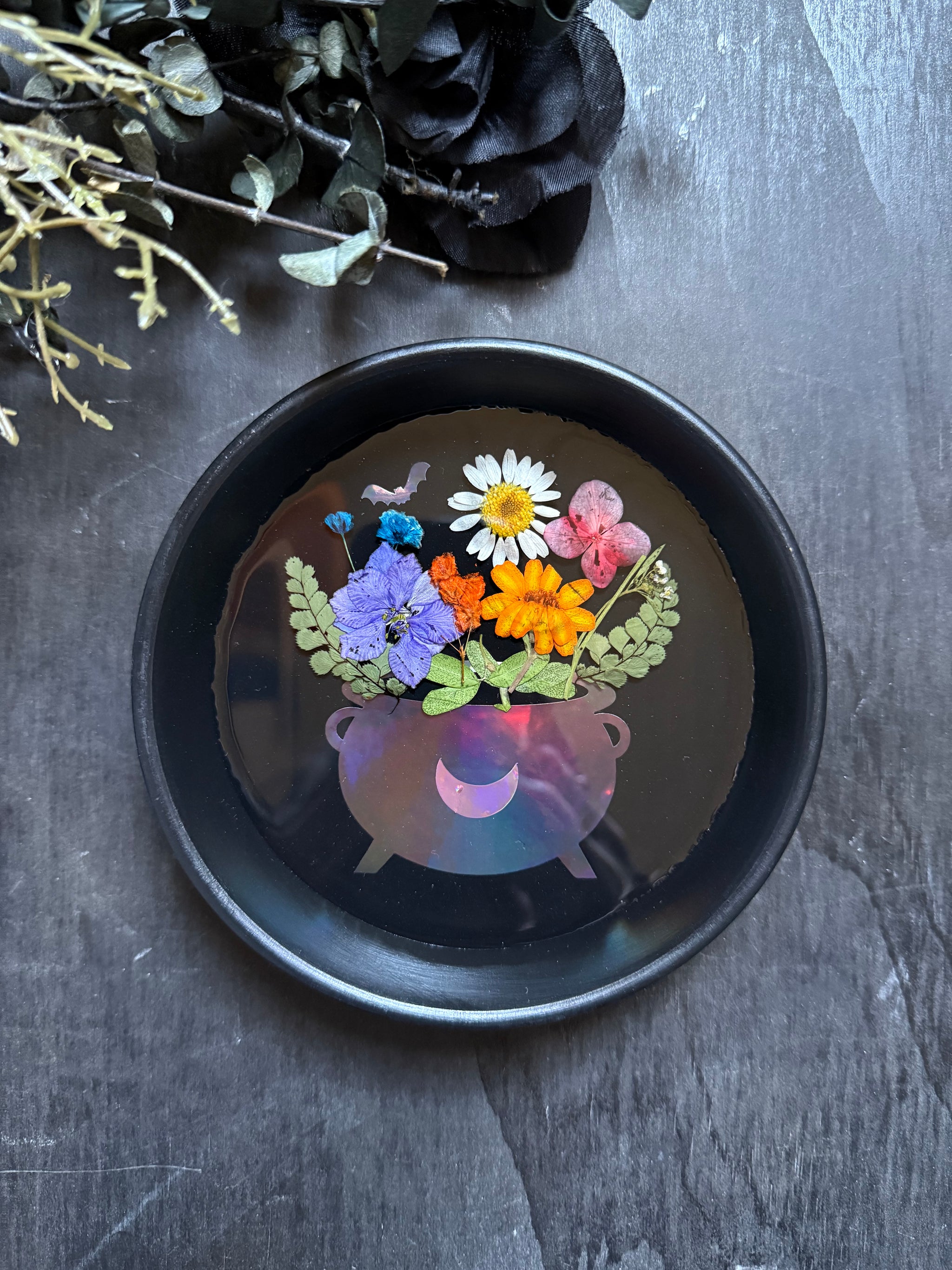 Cauldron bouquet tray – Midnight Cottage Co