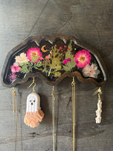 Load image into Gallery viewer, Bat in Bloom accessory holder
