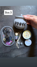 Load image into Gallery viewer, Pre made gift box
