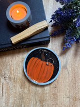 Load image into Gallery viewer, Spooky ring dish
