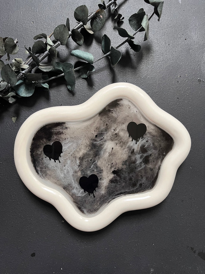 Ethereal hearts tray