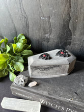 Load image into Gallery viewer, Mini love spell box
