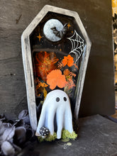 Load image into Gallery viewer, Ghostwood grove coffin
