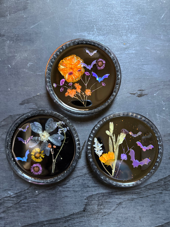 Bats in Bloom tray
