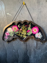 Load image into Gallery viewer, Bat in Bloom accessory holder
