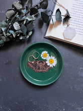 Load image into Gallery viewer, Calypso moth tray
