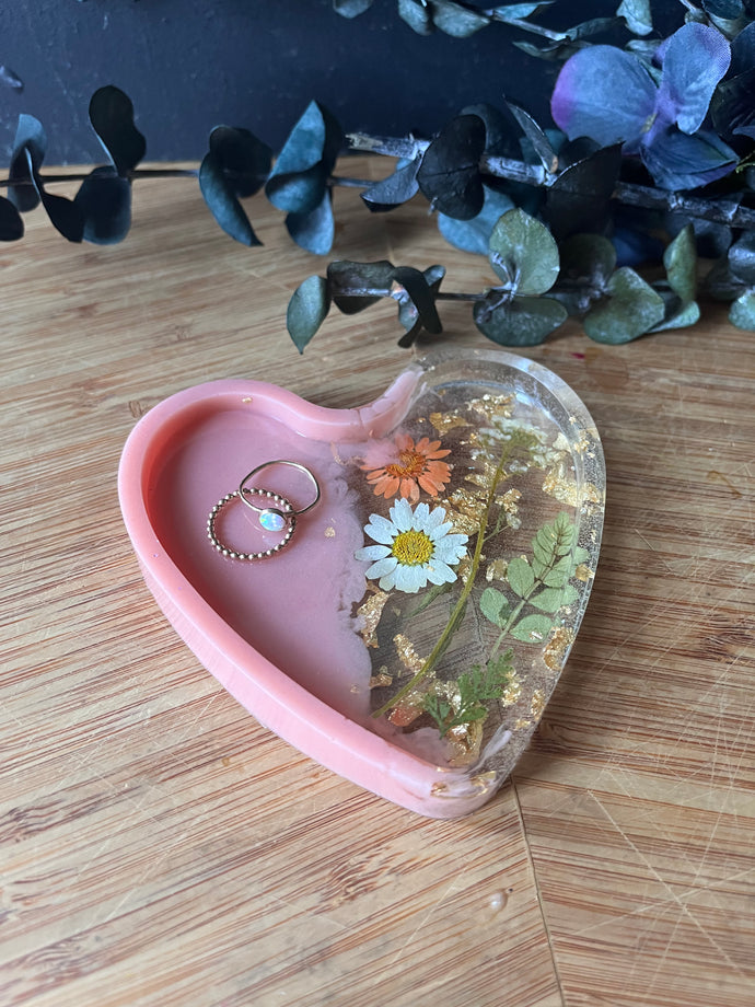 Blossom heart tray