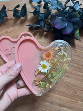 Load image into Gallery viewer, Blossom heart tray
