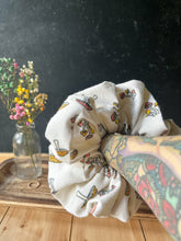 Load image into Gallery viewer, Mushroom scrunchie
